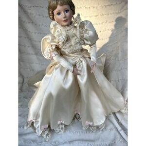 1995 Ashton-Drake Bride Doll‎ by R. Eult TC-1954 Porcelain Limited Edition 18"